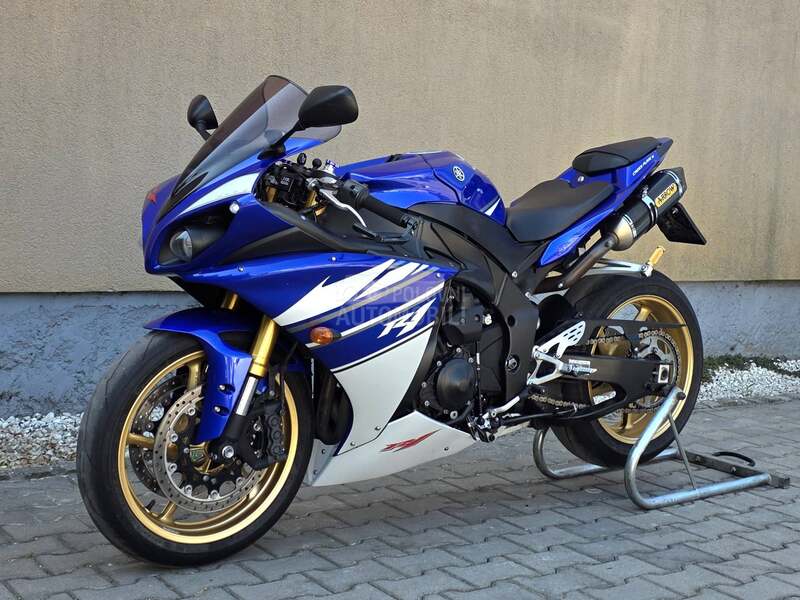 Yamaha R1