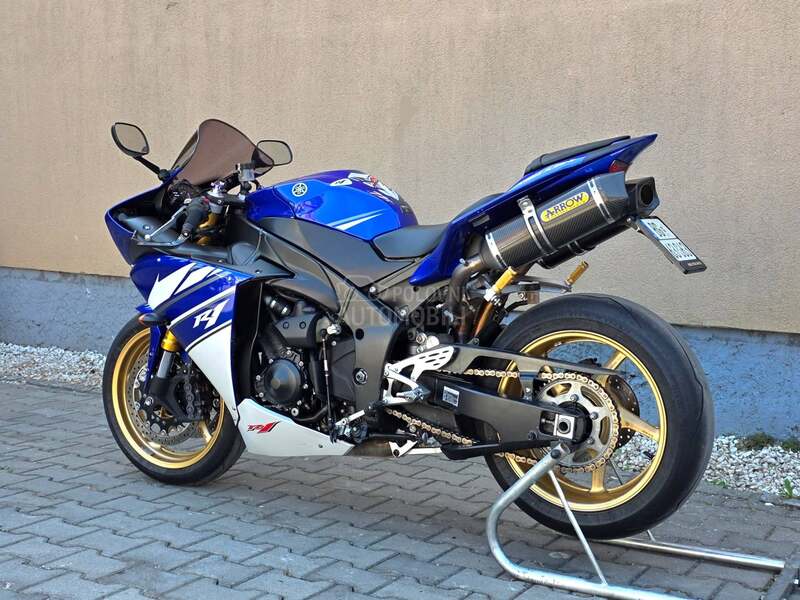 Yamaha R1