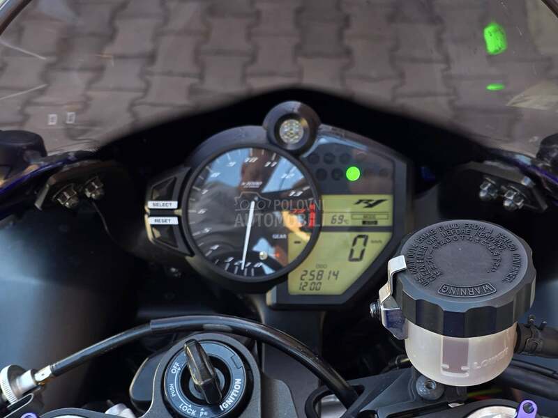 Yamaha R1