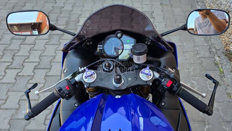 Yamaha R1