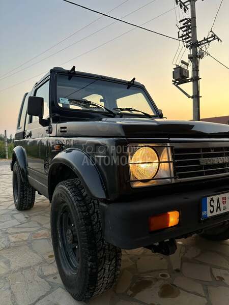 Suzuki SJ Samurai 
