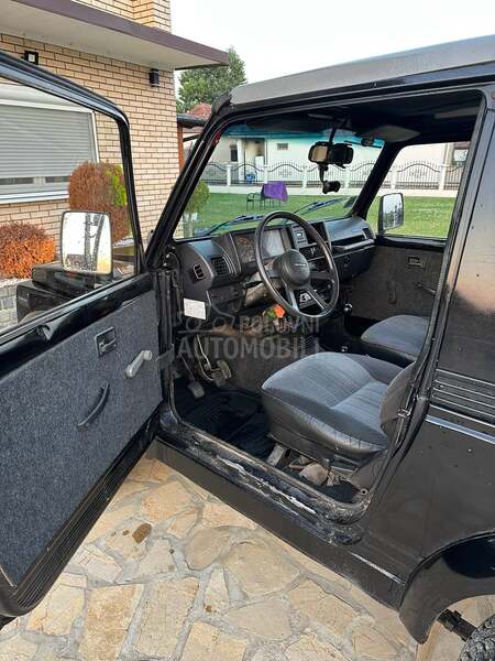 Suzuki SJ Samurai 