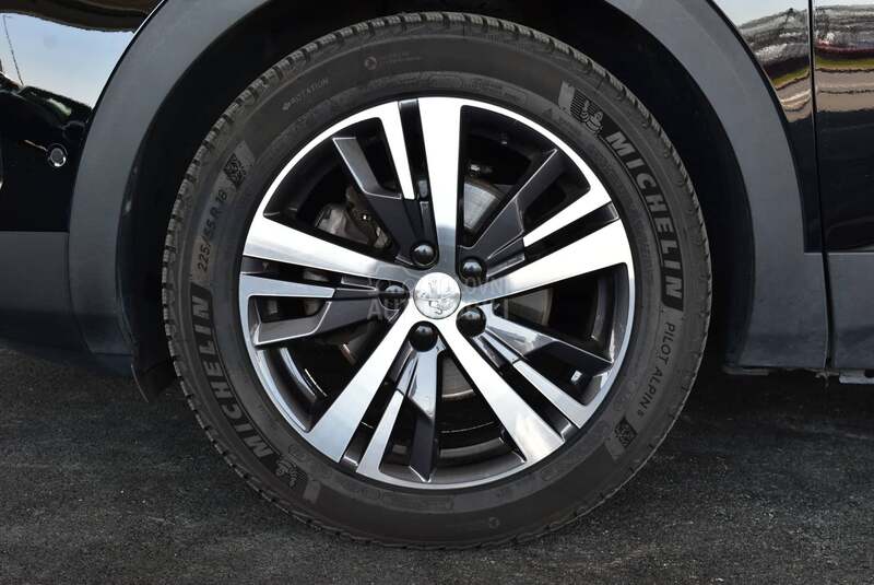 Peugeot 5008 1.5 HDI Allure AT