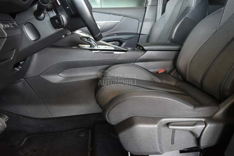 Peugeot 5008 1.5 HDI Allure AT