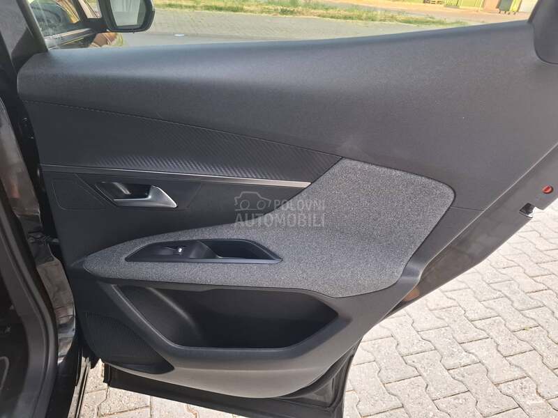 Peugeot 3008 1.5 HDI NOV NOV
