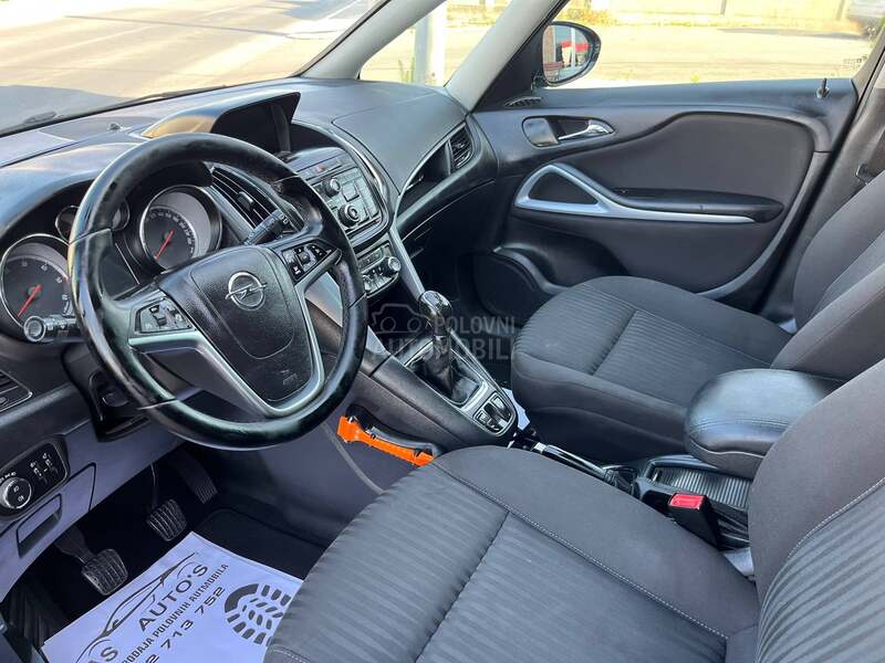 Opel Zafira 1.6CDTIPANO/KAMERA
