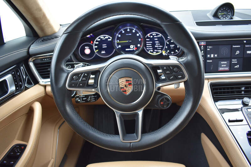 Porsche Panamera 4 E-Hybrid