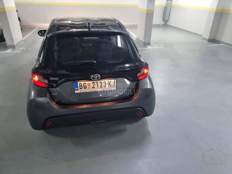 Toyota Yaris 1.5  STELLA