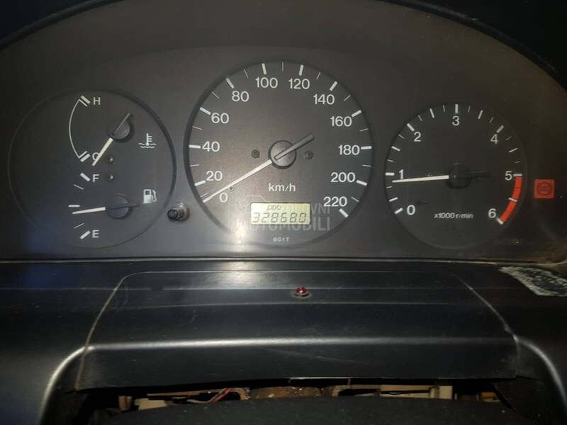 Mazda 323 P