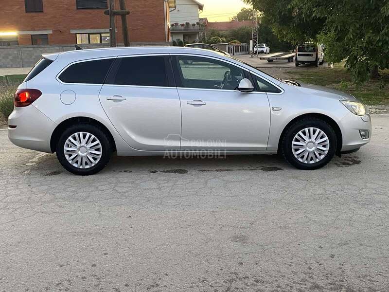 Opel Astra J 1,7