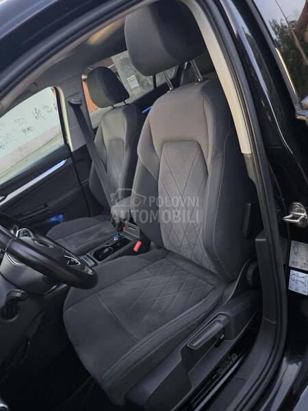 Volkswagen Golf 8 2,0TDI