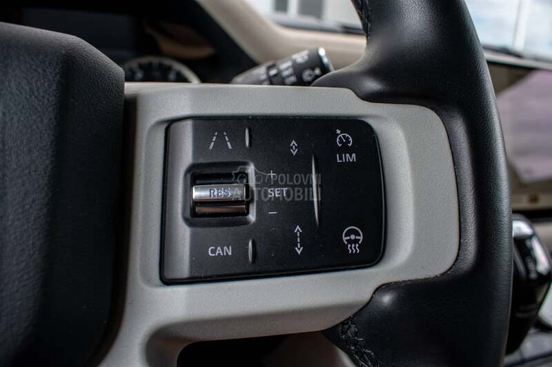 Land Rover Defender SE 250