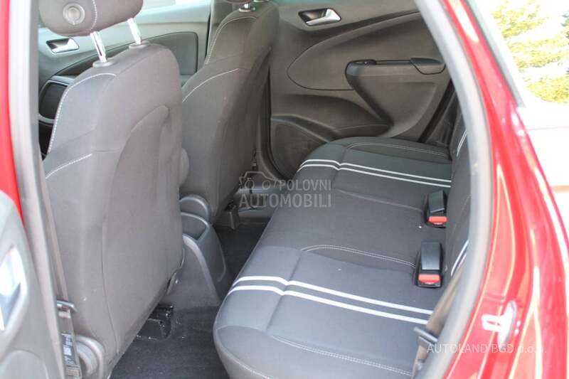 Opel Crossland X  1.2TURBO M6