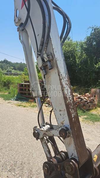 Takeuchi Tb180FR