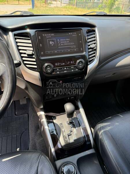 Mitsubishi L200 