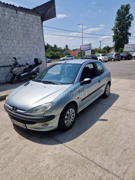 Peugeot 206 BAS DOBAR