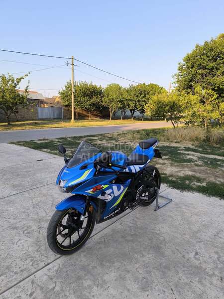 Suzuki gsxr 125