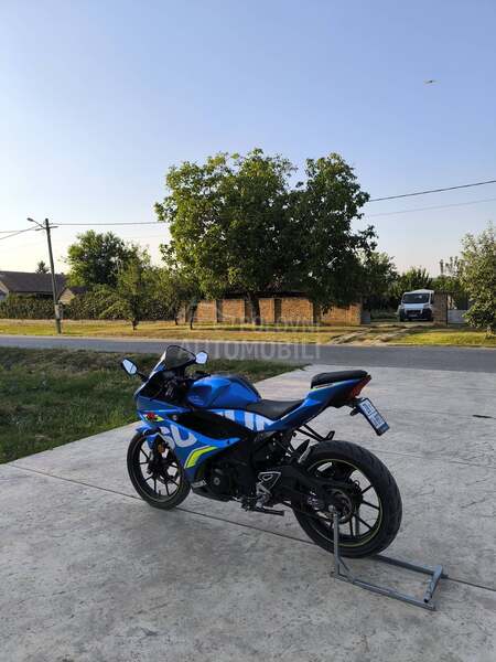 Suzuki gsxr 125