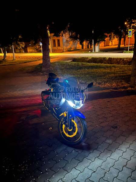 Suzuki gsxr 125