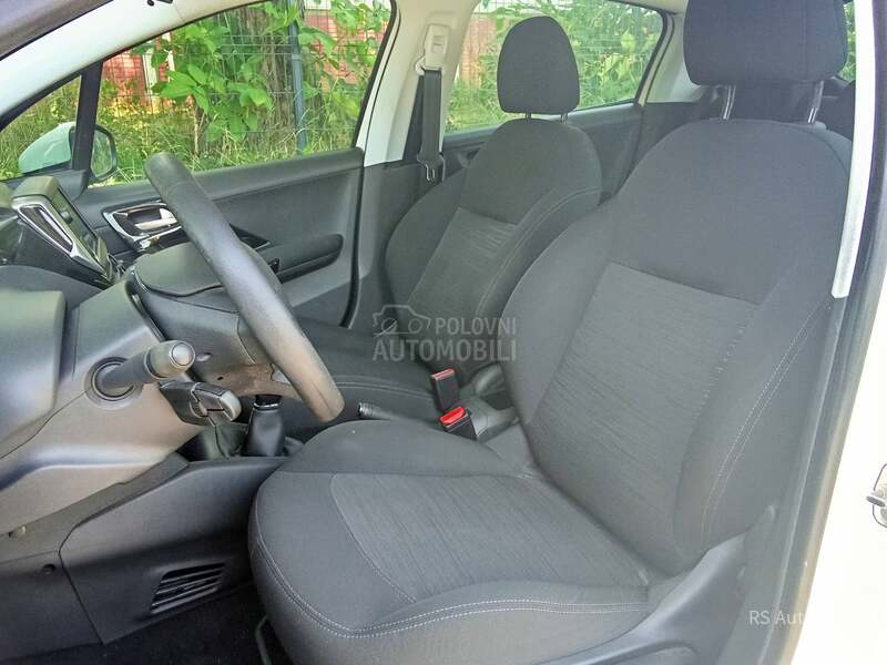 Peugeot 208 3.5.0.0.0.k.m