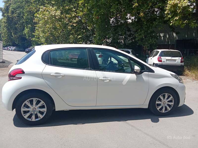 Peugeot 208 3.5.0.0.0.k.m