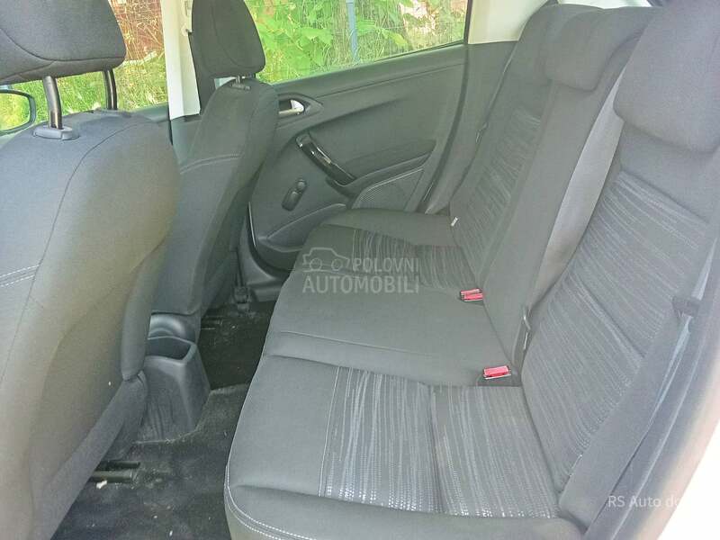Peugeot 208 3.5.0.0.0.k.m