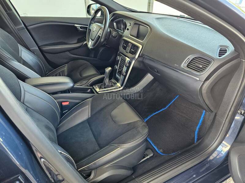 Volvo V40 1.6D R-DESIGN VIRT.