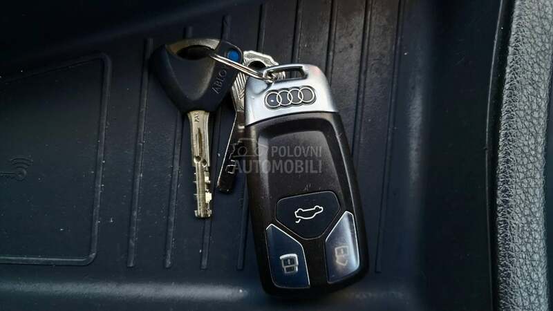 Audi Q7 S-LINE/7 SEDlSTA
