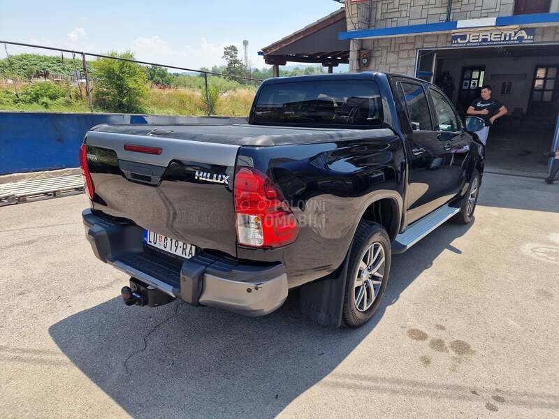 Toyota Hilux 