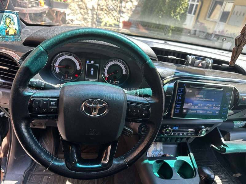 Toyota Hilux 