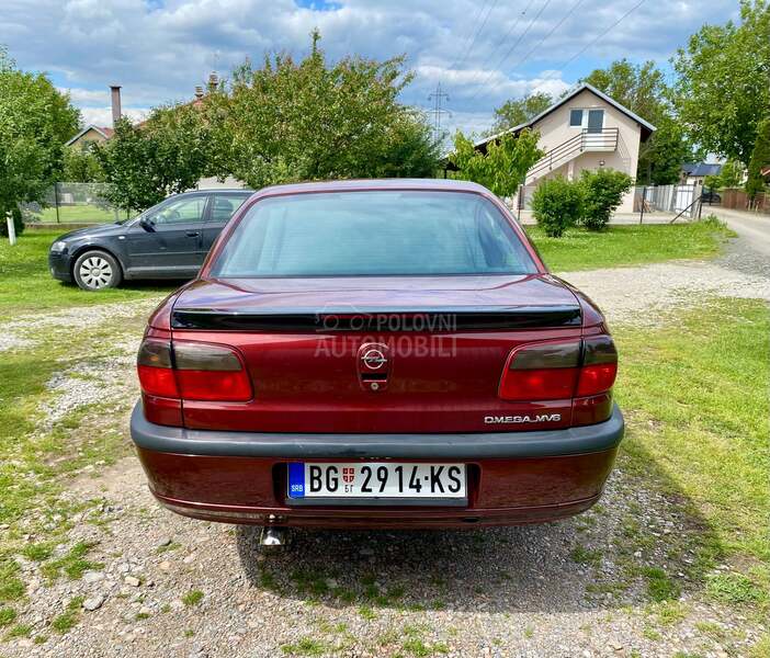Opel Omega 2.5 V6