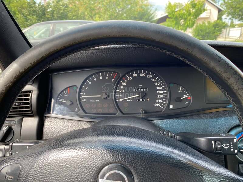 Opel Omega 2.5 V6
