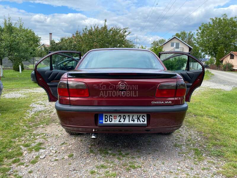 Opel Omega 2.5 V6