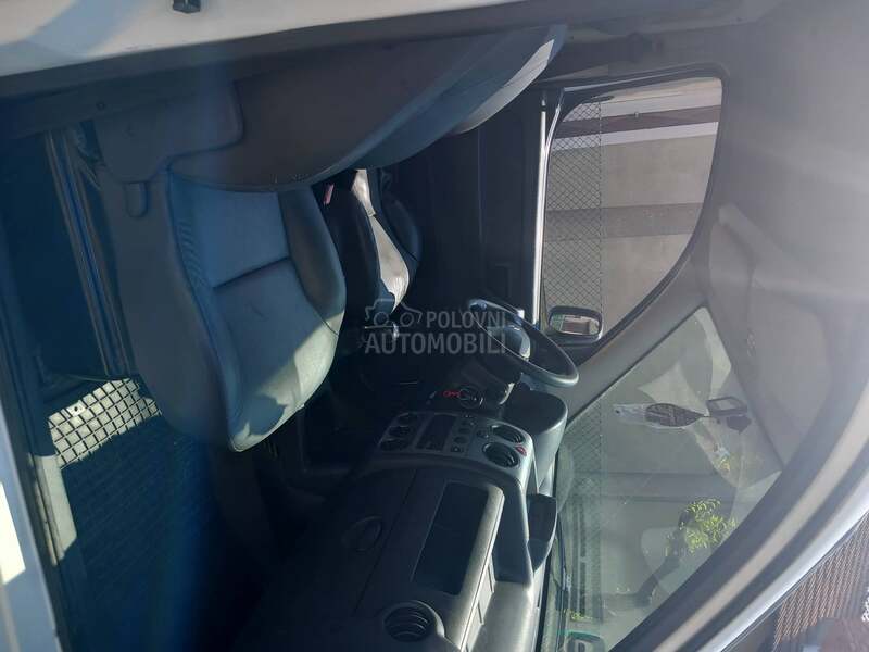 Citroen Berlingo 2OO6 D0BAR