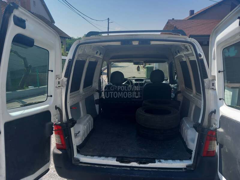 Citroen Berlingo 2OO6 D0BAR