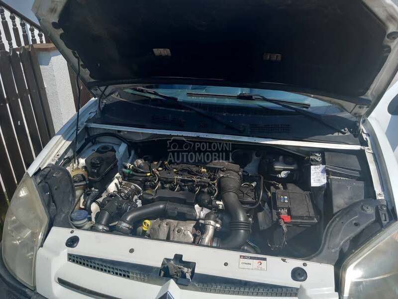 Citroen Berlingo 2OO6 D0BAR