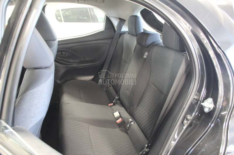Toyota Yaris HYBRID