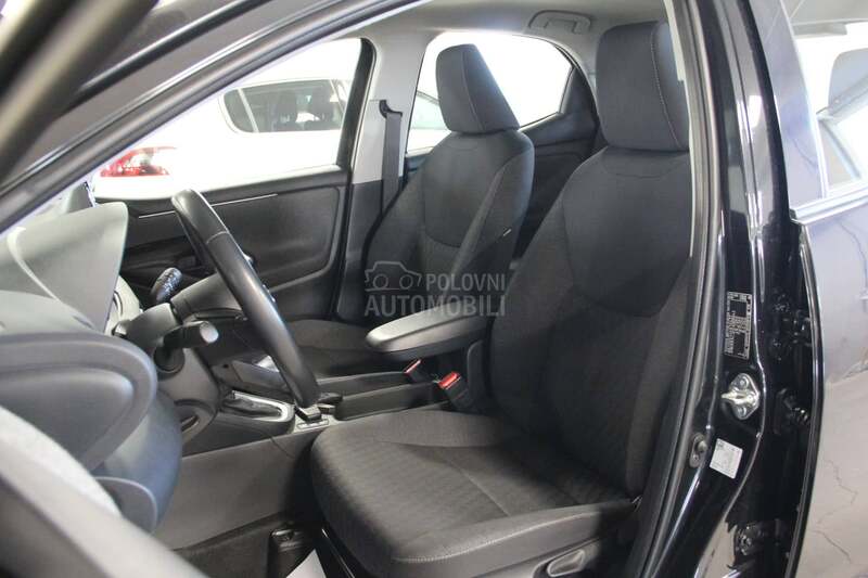 Toyota Yaris HYBRID