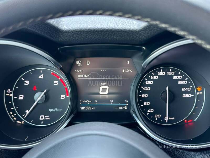 Alfa Romeo Stelvio Q4 210