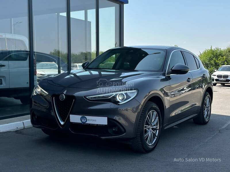 Alfa Romeo Stelvio Q4 210