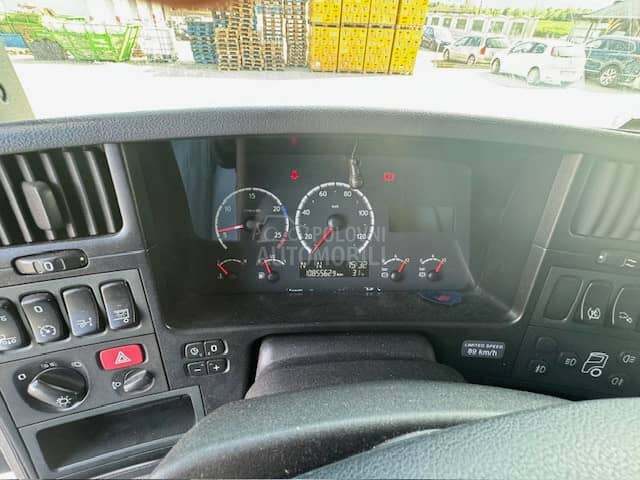 Scania P230DB4x2HNA