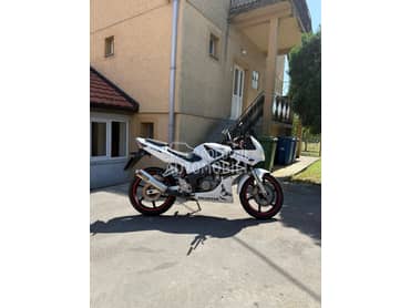 Honda CBR 125 R reg godinu dana