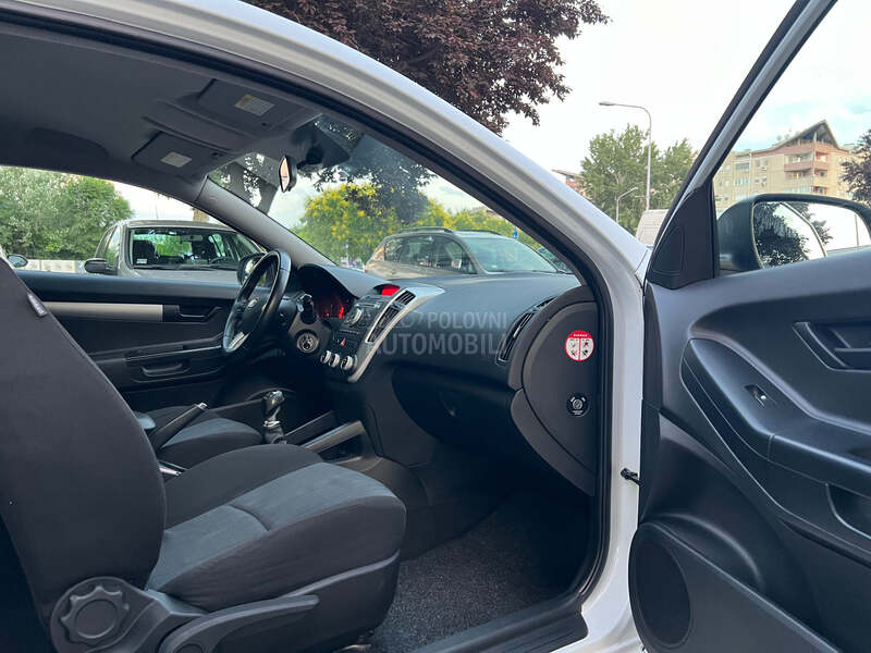 Kia pro_cee`d 1.6 125 Hp
