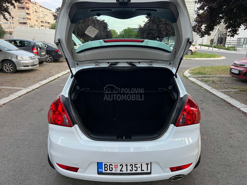 Kia pro_cee`d 1.6 125 Hp