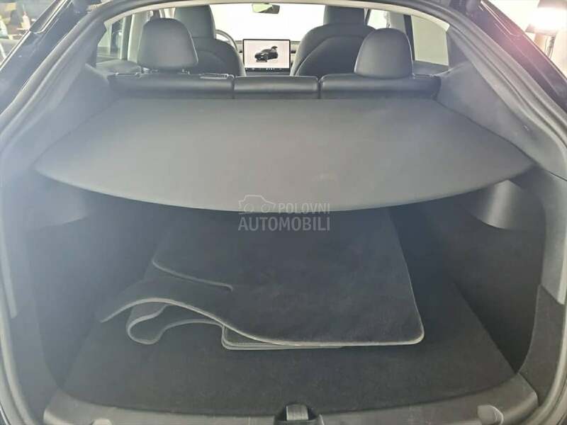 Tesla Model Y DUAL LONG RANGE AWD