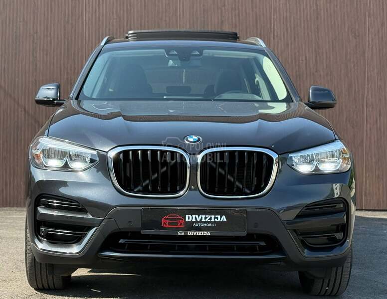 BMW X3 xDrive/360/Virtual