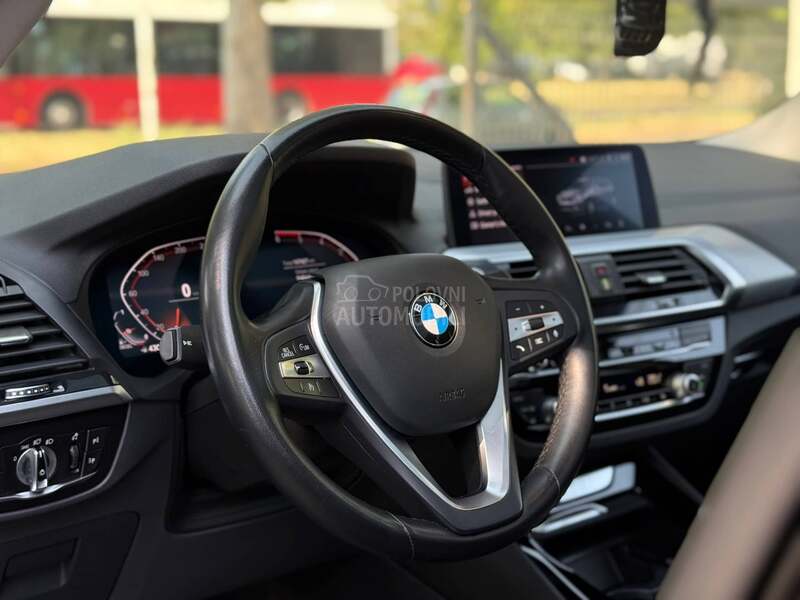 BMW X3 xDrive/360/Virtual