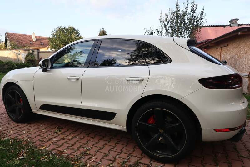 Porsche Macan 