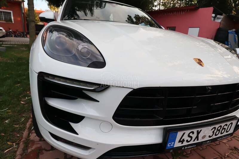 Porsche Macan 