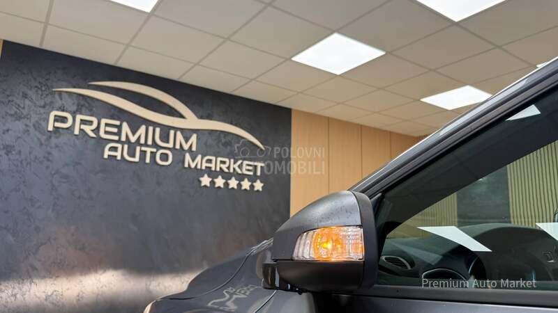 Volvo V40 //2.0 D2//RESTY//NOV